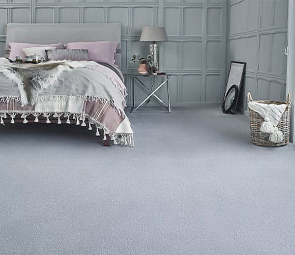 Cleaning blood stains from carpet using safe and fast DIY methods